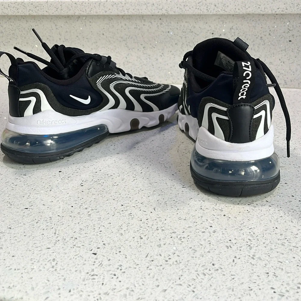 Nike Air Max 270 React ENG - Picture 2 of 7